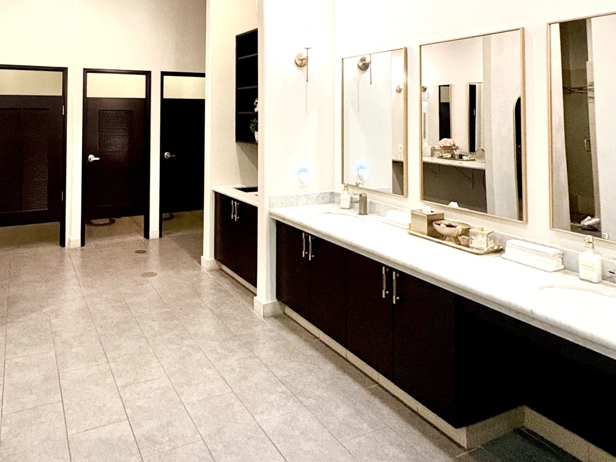 img popup Vanity Area 02 R1